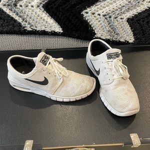 Nike SB Stefan Jenoski Max Skate Shoe B-121